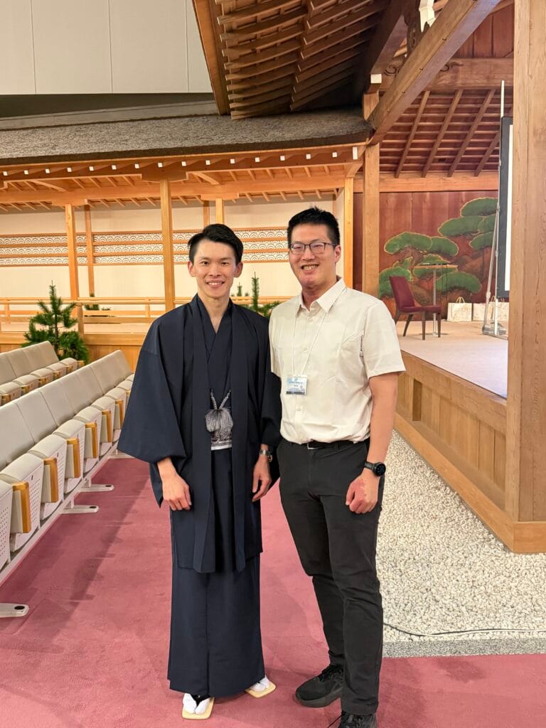 與講者合照、講座現場簡報畫面
