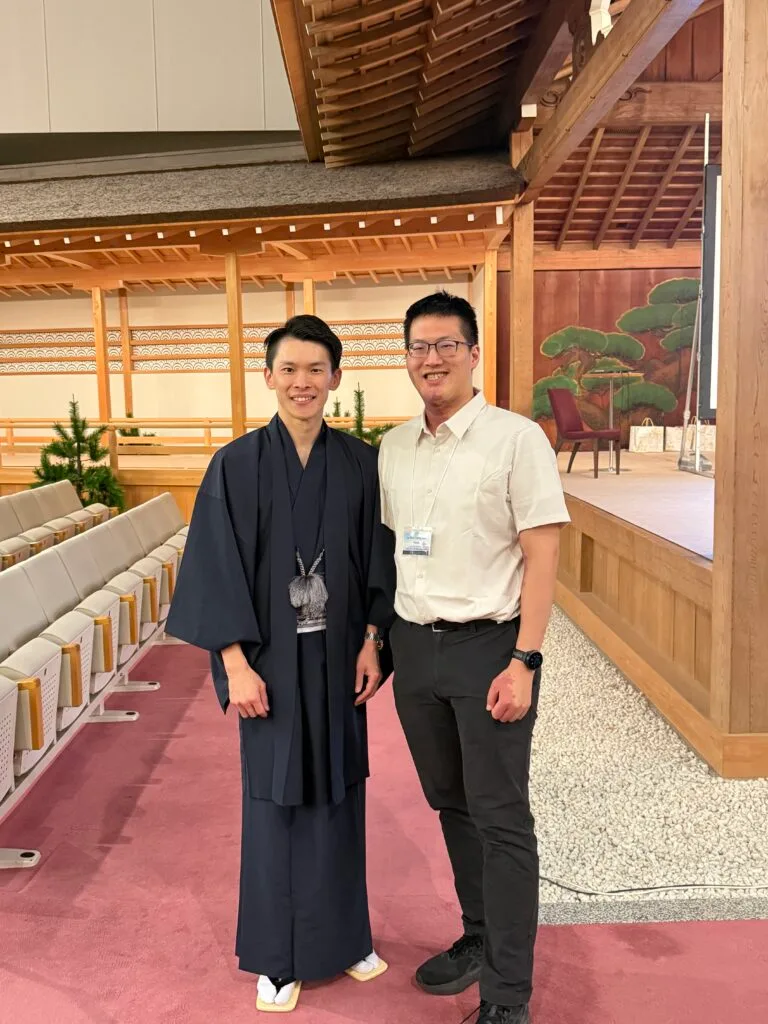 與講者合照、講座現場簡報畫面