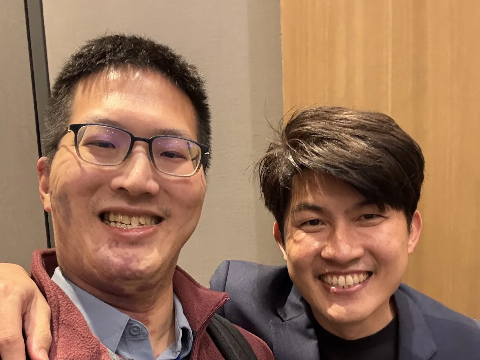 普羅診所廖偉成醫師與耳鼻喉頭頸外科專科醫師張益豪合影